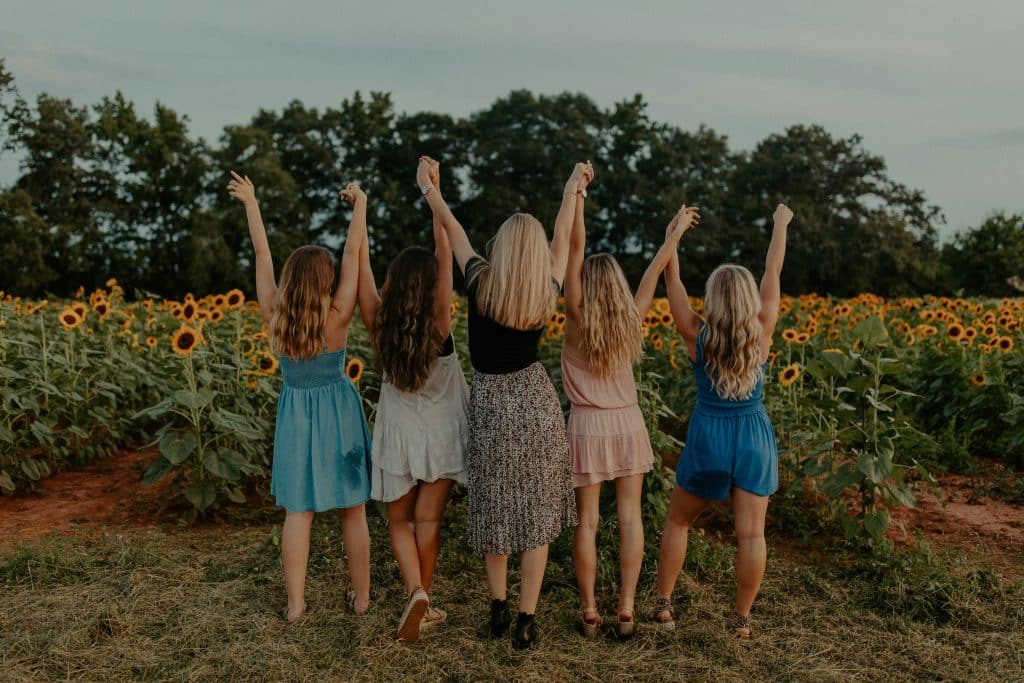 hannah busing voenxqaqbva unsplash